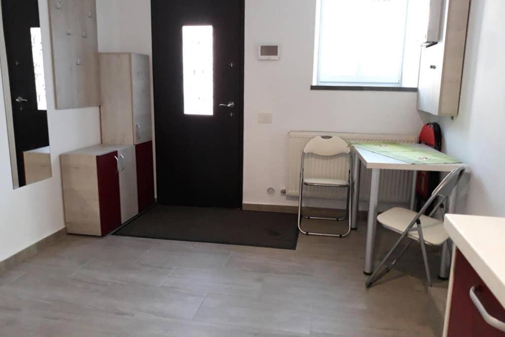 Ferienwohnung Zsizelle Rezidence Brașov Exterior foto